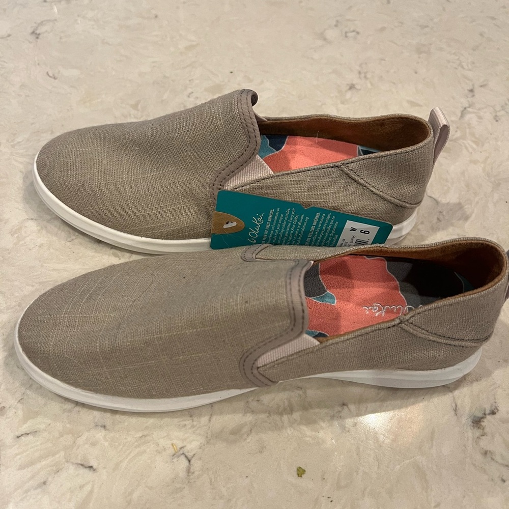 Olukai Elegant Gray Slip-On Loafers for women
